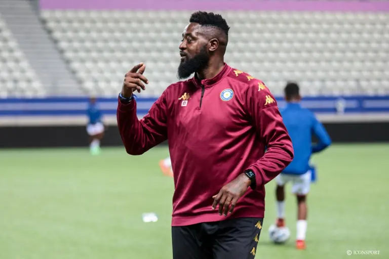 France – RC Lens : Charles Itandje honoré à Bollaert-Delelis