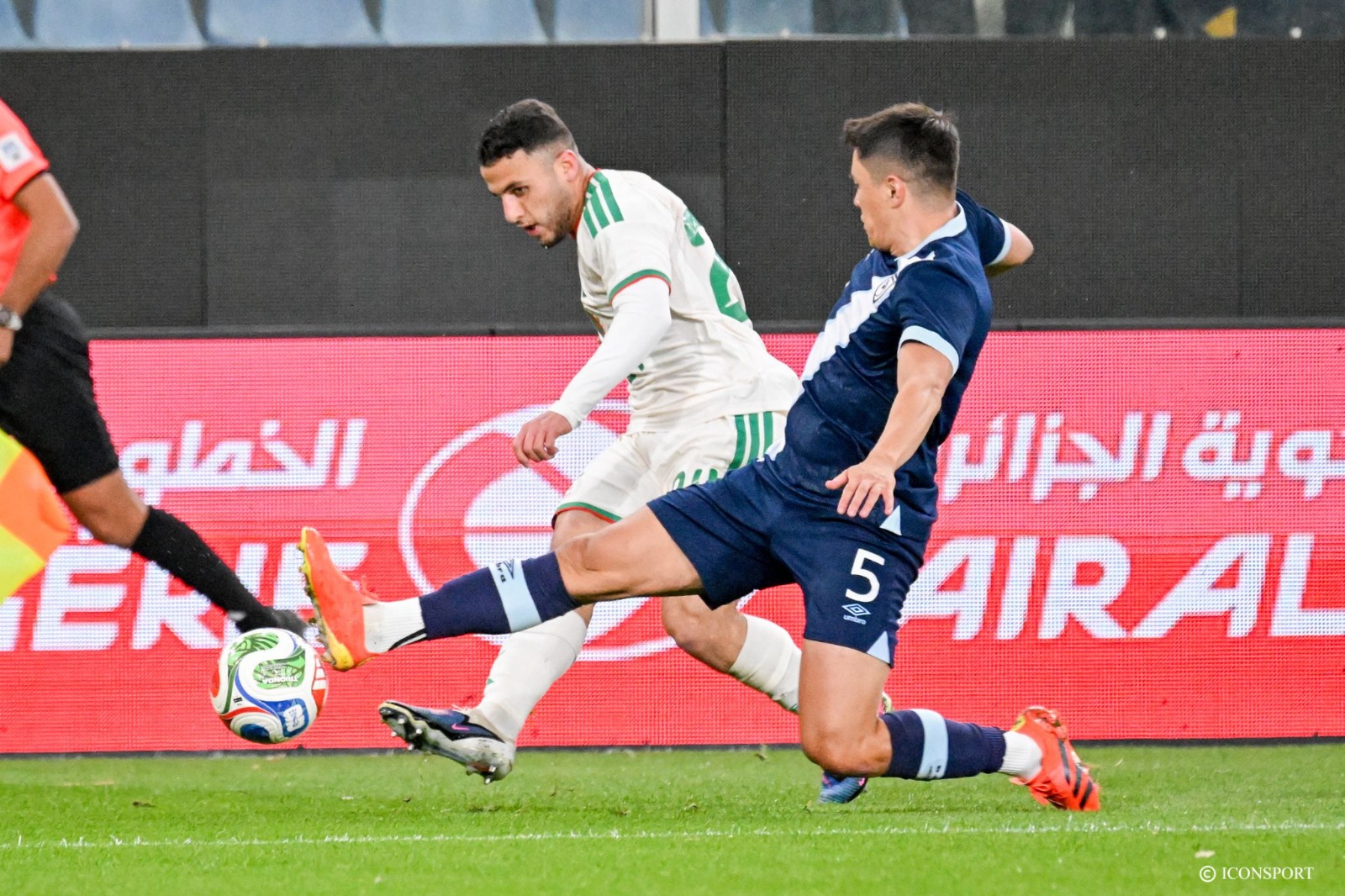 Equipe d’Algérie : Titraoui marque des points pour sa première titularisation