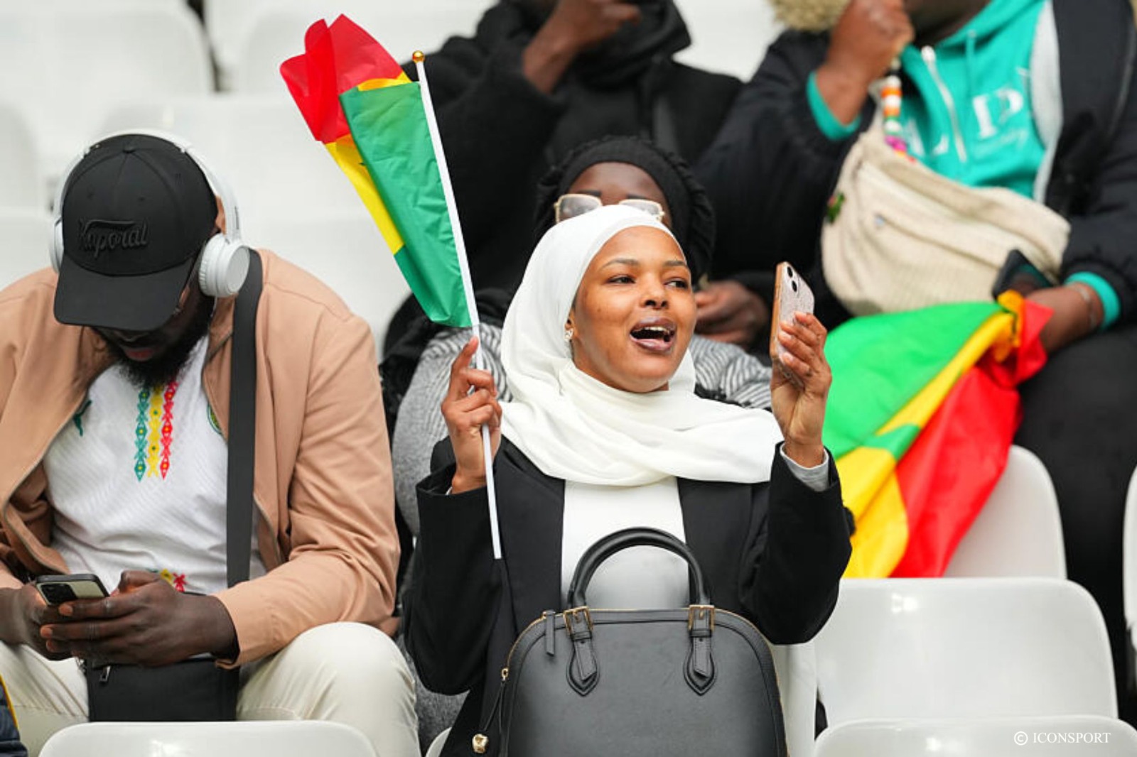 DIRECT – Sénégal vs Pérou (0-0) : Le Stade de France enflammé avec une “ola” spectaculaire (20’)