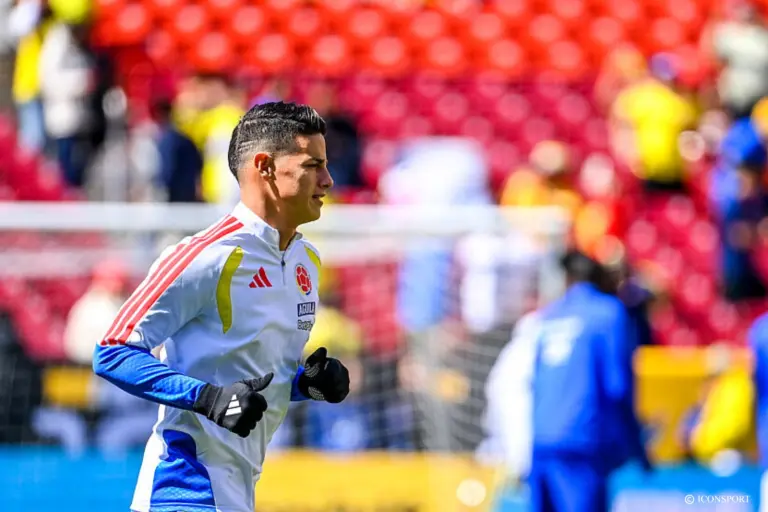 Journée FIFA DIRECT – Colombie-France : James Rodriguez frappe au but (0-0)