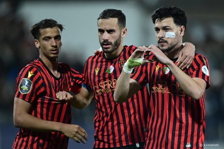 Coupe de la CAF : OC Safi face à USMA, débat sur l&rsquo;utilisation des lasers