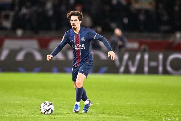 PSG : Vitinha donne des nouvelles après sa blessure contre l&rsquo;OL