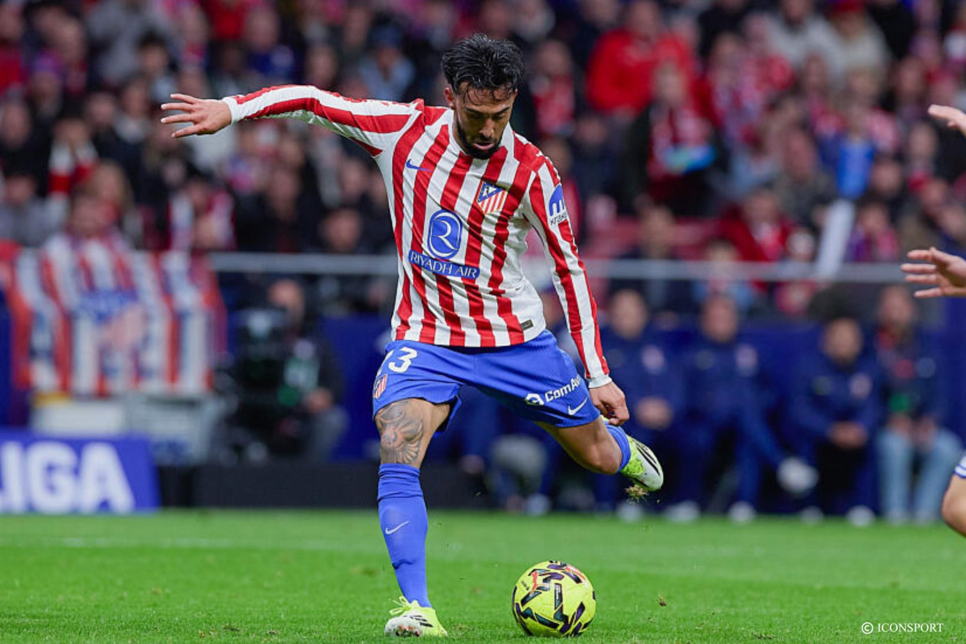 Nicolas Gonzalez arrière gauche : le choix surprenant qui coûte cher à l’Atlético face au Barça