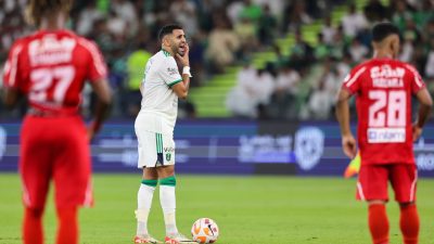 Ligue des champions AFC : Un coup franc magique de Mahrez envoie Al-Ahli en quart