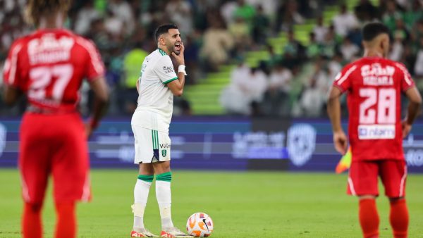Ligue des champions AFC : Un coup franc magique de Mahrez envoie Al-Ahli en quart