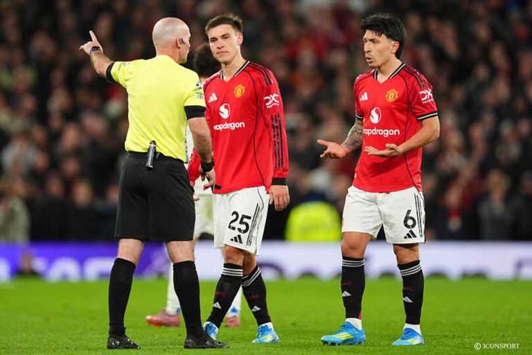 Premier League – Manchester United : Retour manqué pour Martinez, expulsé